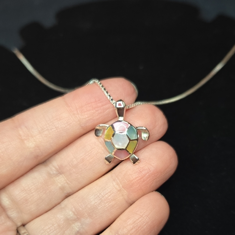 Sterling Silver Mother of Pearl Turtle Pendant Necklace Brand New In Box